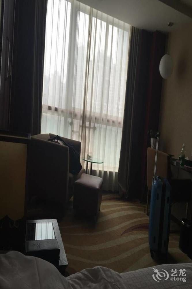 Chongqing Minshan Hotel Экстерьер фото